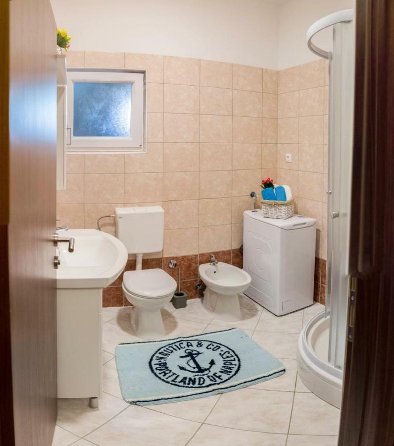 Home Lucic Lozovac Buitenkant foto